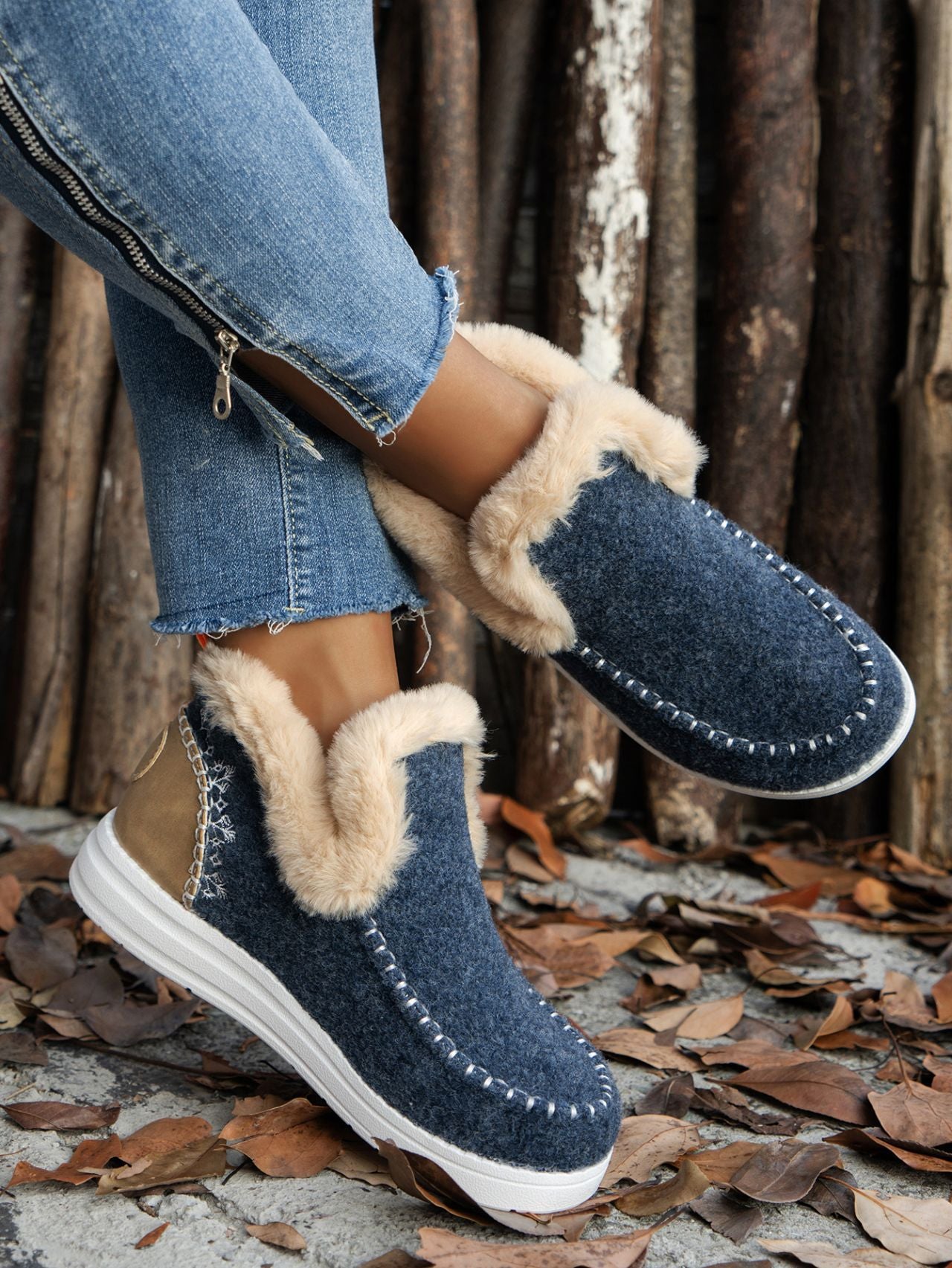 Furry Toe Flat Sneakers