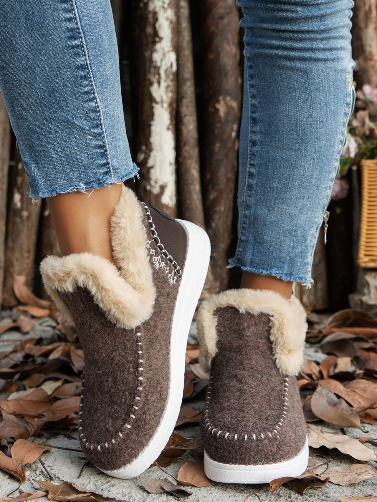 Furry Toe Flat Sneakers