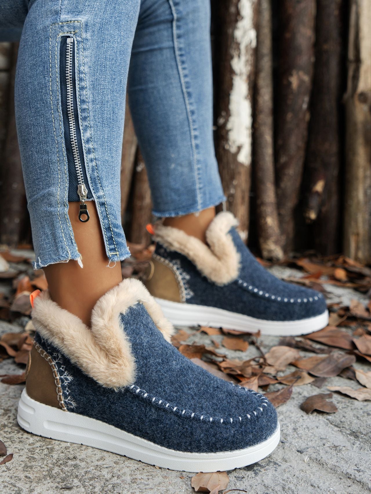 Furry Toe Flat Sneakers