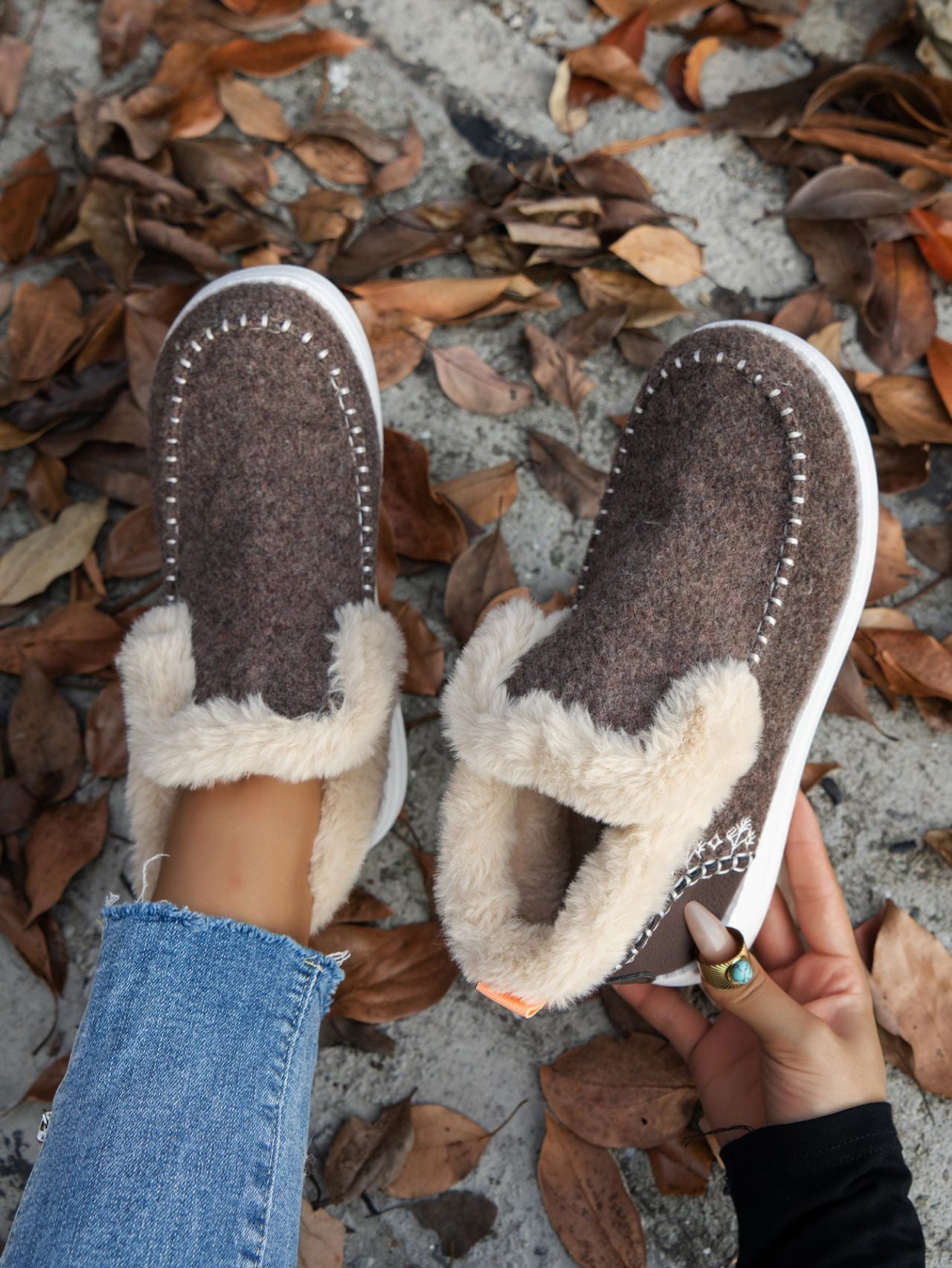 Furry Toe Flat Sneakers